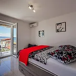 Sea Paradise Apartament *