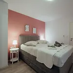 Sea Paradise Apartament *