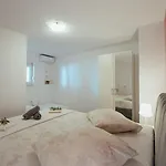 Sea Paradise Apartament *