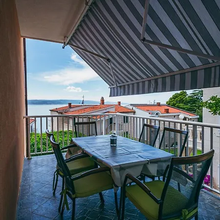 Sea Paradise Apartment *